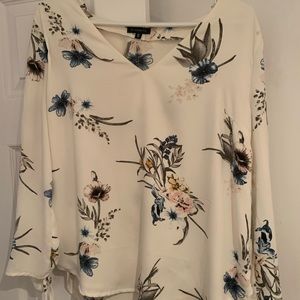 Blouse whit flowers